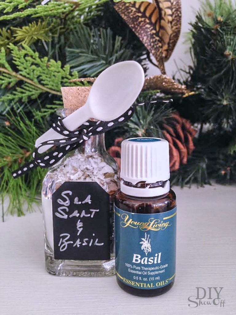 essential oil and sea salt gift idea @diyshowoff