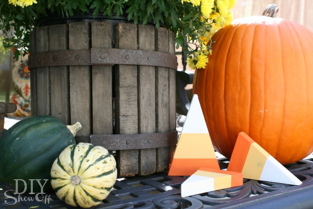 DIY Halloween/Fall craft: decorative wooden candy corn pieces
