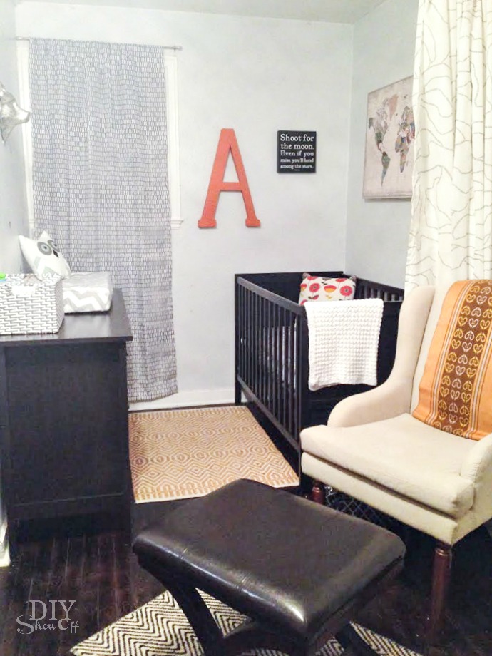 small apartment nursery nook reveal @diyshowoff