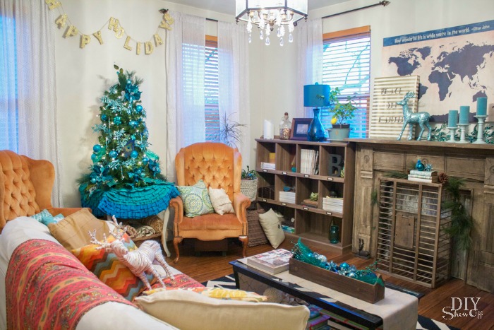 eclectic Christmas family room @diyshowoff #BSHT