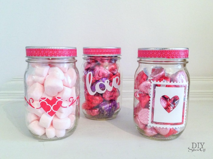 Valentine mason jars @diyshowoff