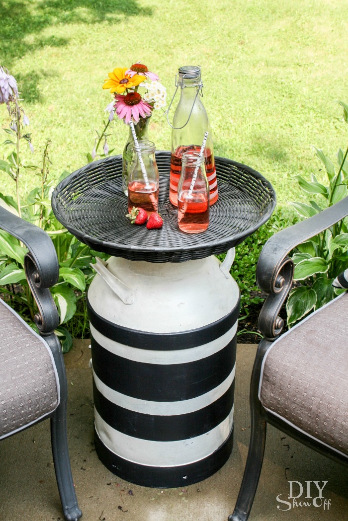 DIY industrial milkman side table @diyshowoff summer patio