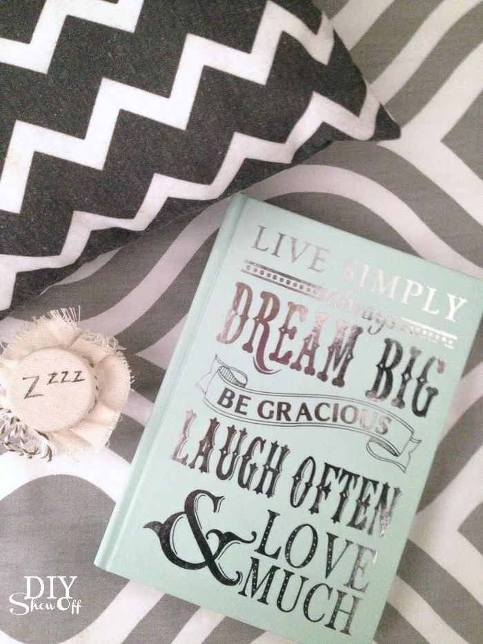 DIY sleepy time gift idea / sweet dreams cream @diyshowoff #youngliving #essential oils
