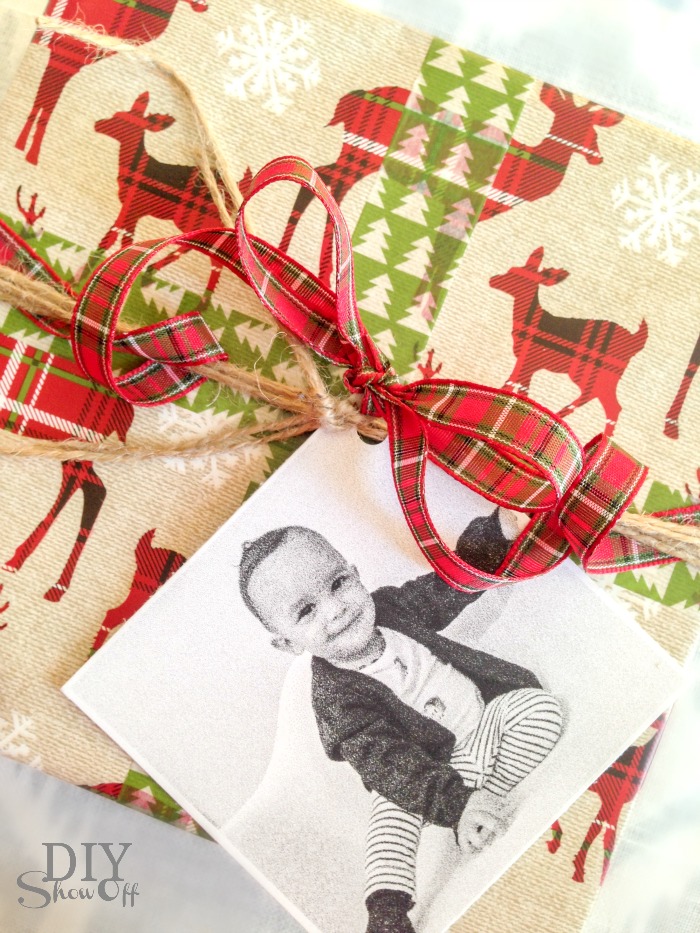 Creative Holiday Gift Wrap Ideas by 10 bloggers @diyshowoff