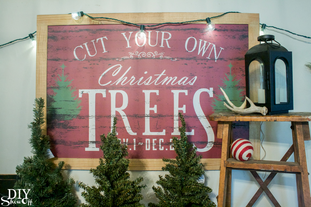 Christmas tree farm inspired decorating #athome @diyshowoff #christmas