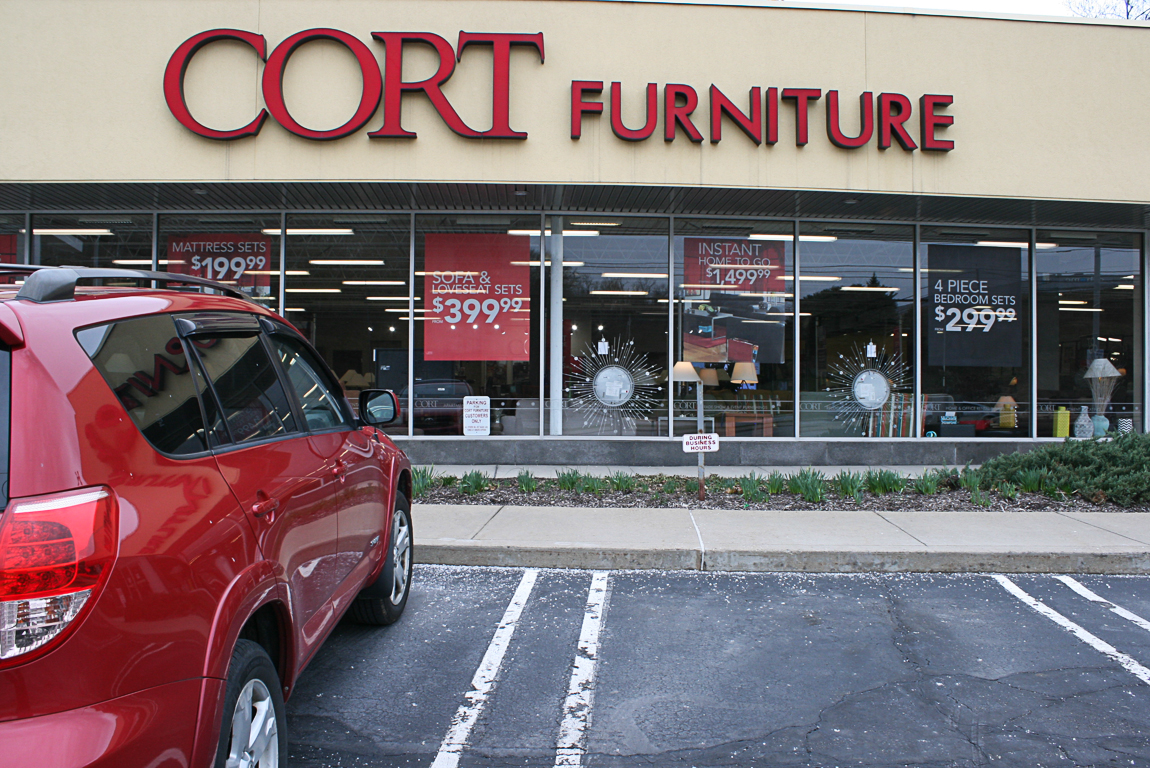 CORT-Furniture @cortclearance #CORTclearance @diyshowoff