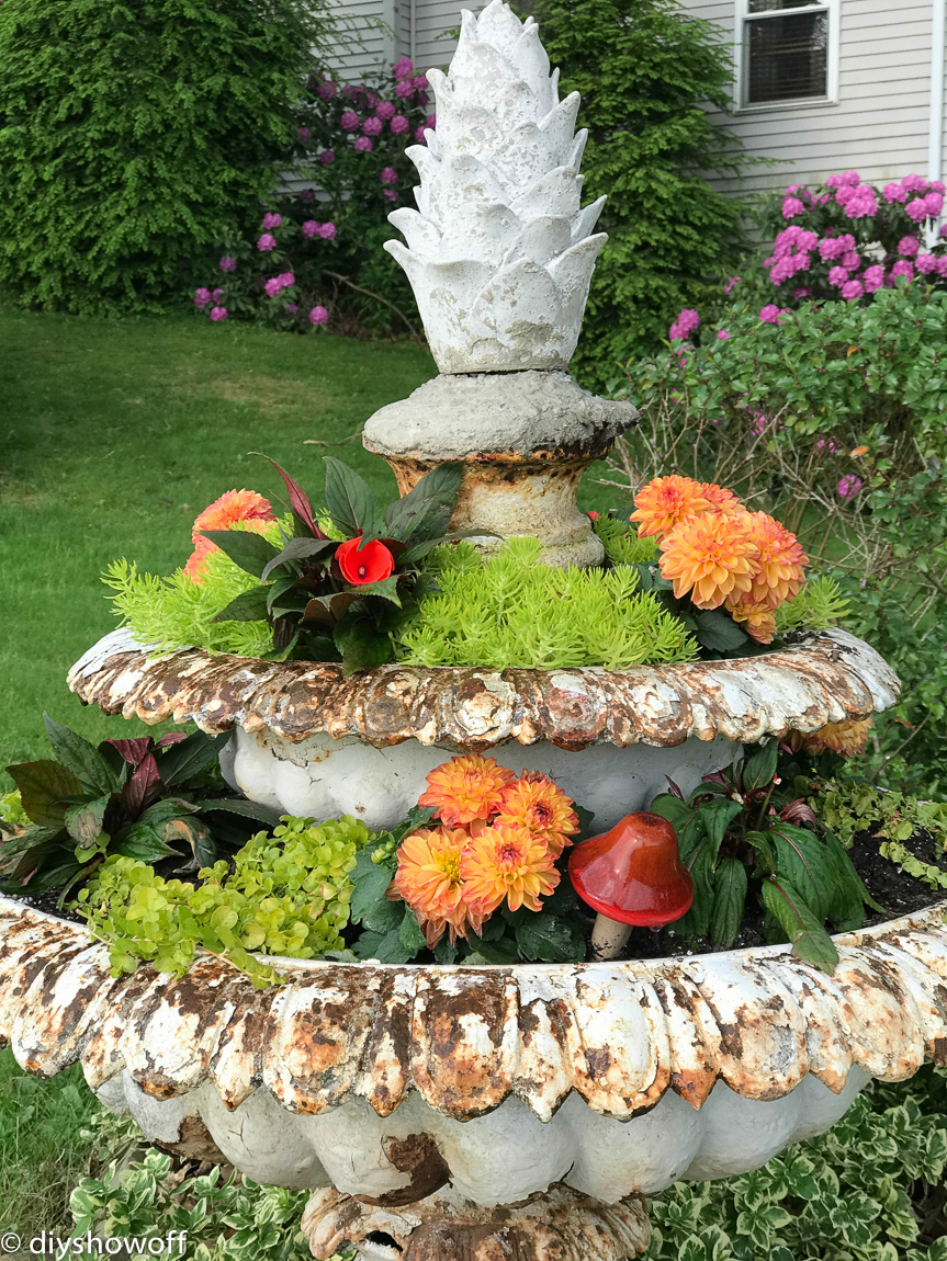 What a treasure! Check out this beautiful cast iron flower fountain in all of her chippy glory! @diyshowoff