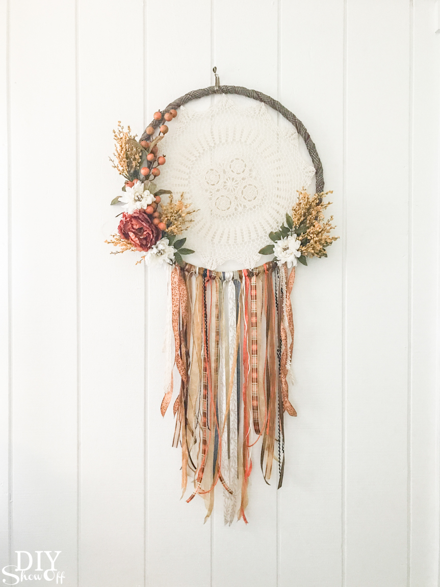 DIY fall dreamcatcher wreath tutorial @diyshowoff