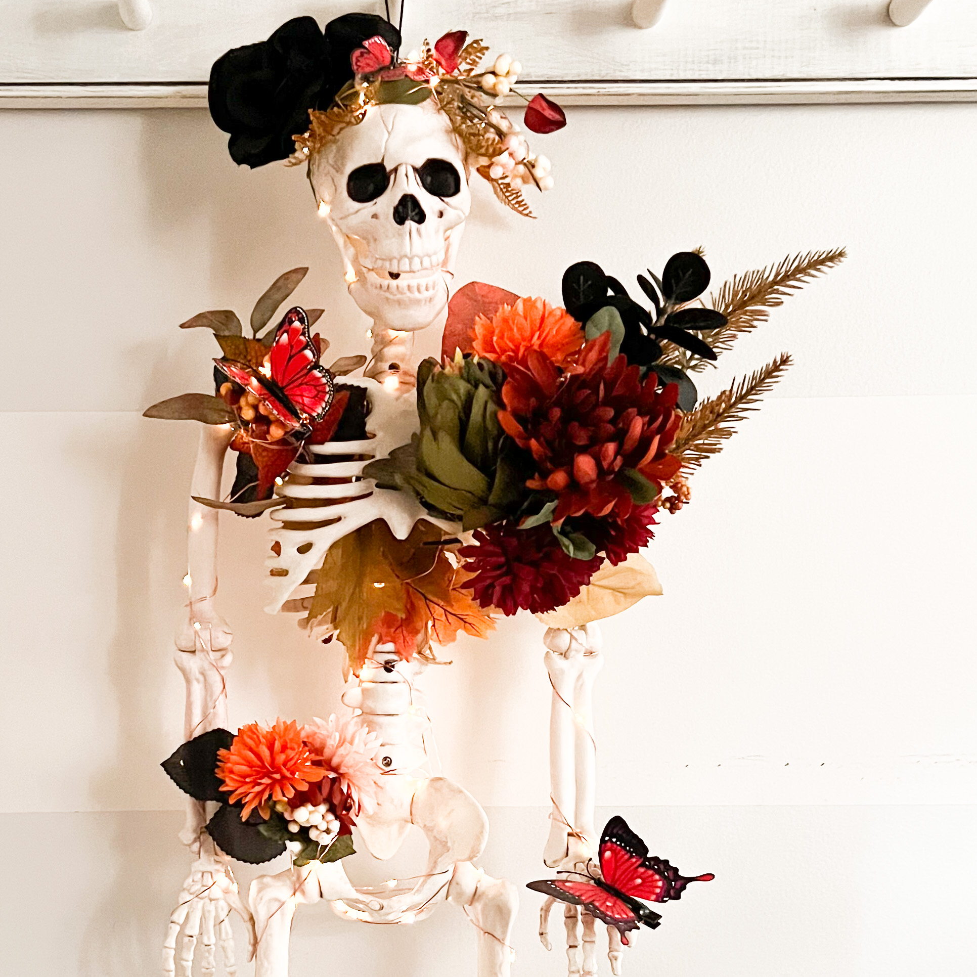 Easy DIY halloween floral skeleton decor tutorial